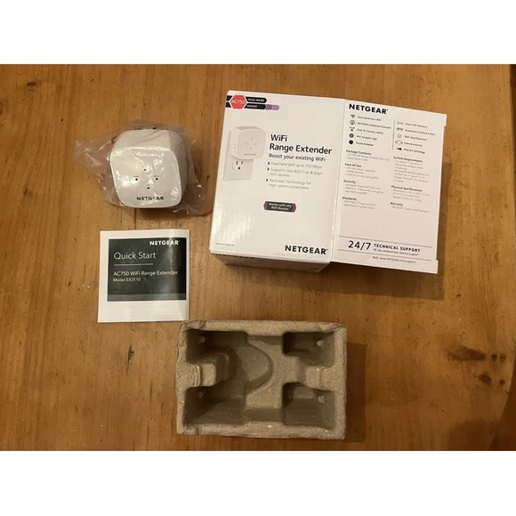 Netgear AC750 Ex3110 Wifi Range Extender Model: EX3110 - Picture 3 of 4
